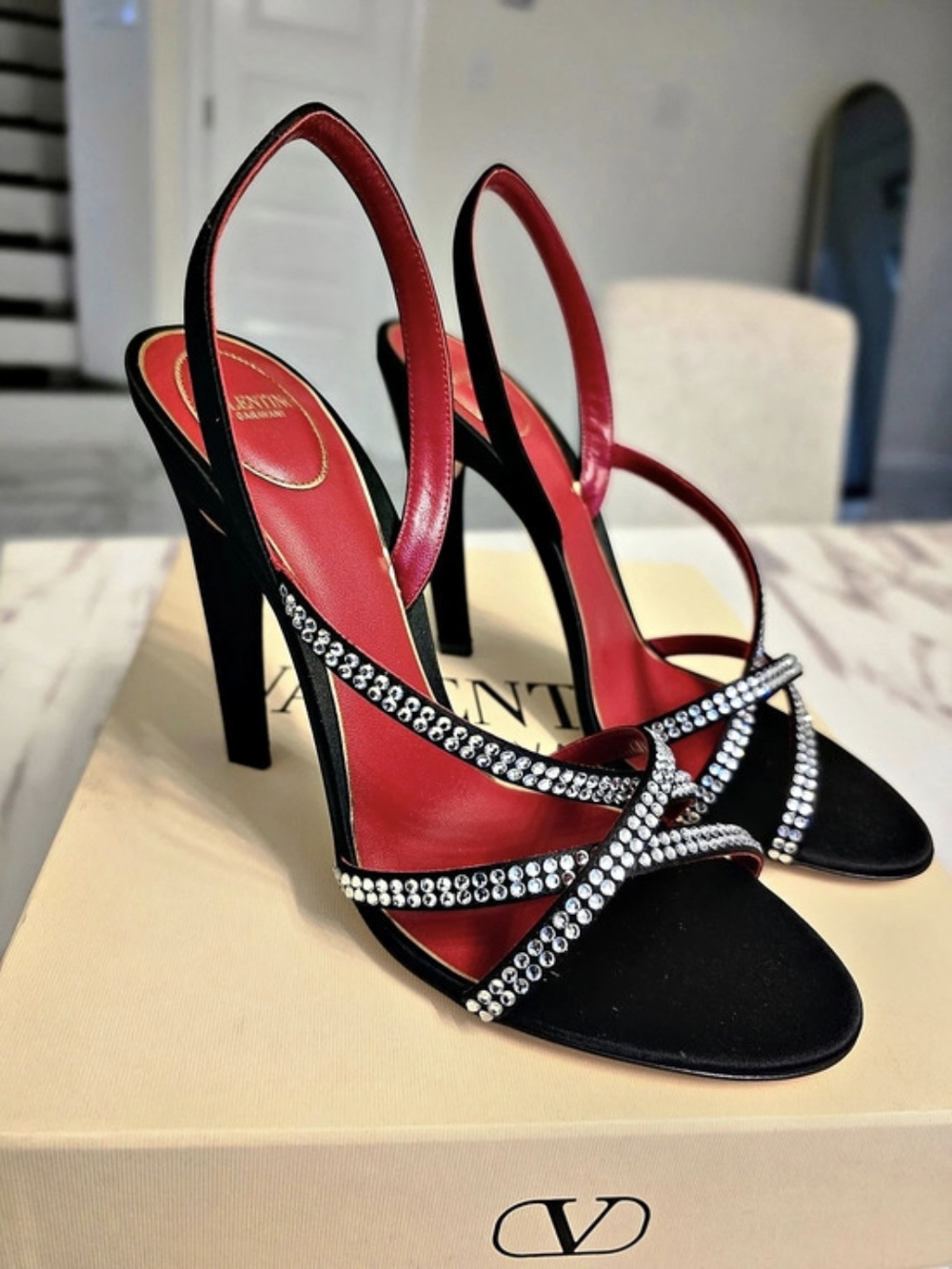 Brand New Valentino Garavani Heels Size US 10.5